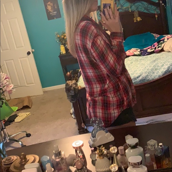 Red flannel - Picture 4 of 5